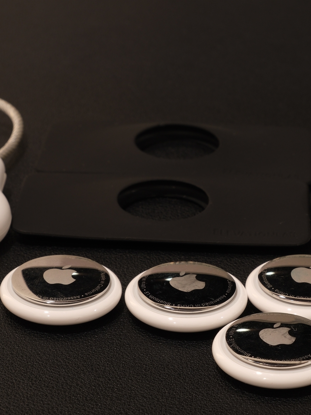 Apple AirTags (4 Pack) w/ Mixed Holders – Locking Case Included – New Batteries